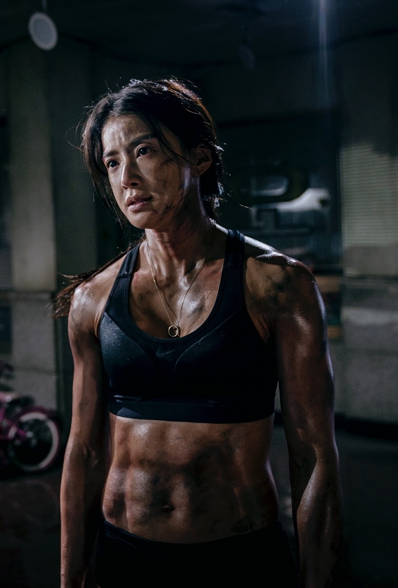 Lee Si Young trong "Sweet Home"