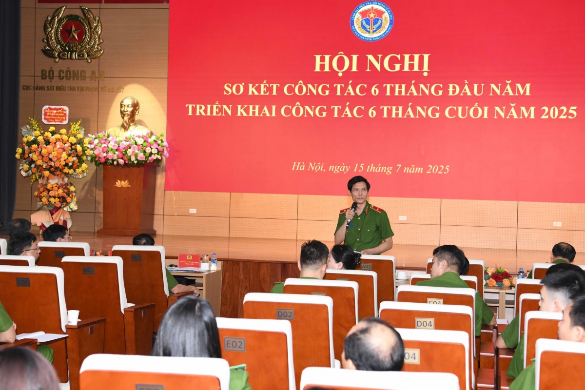 Toàn cảnh hội nghị.