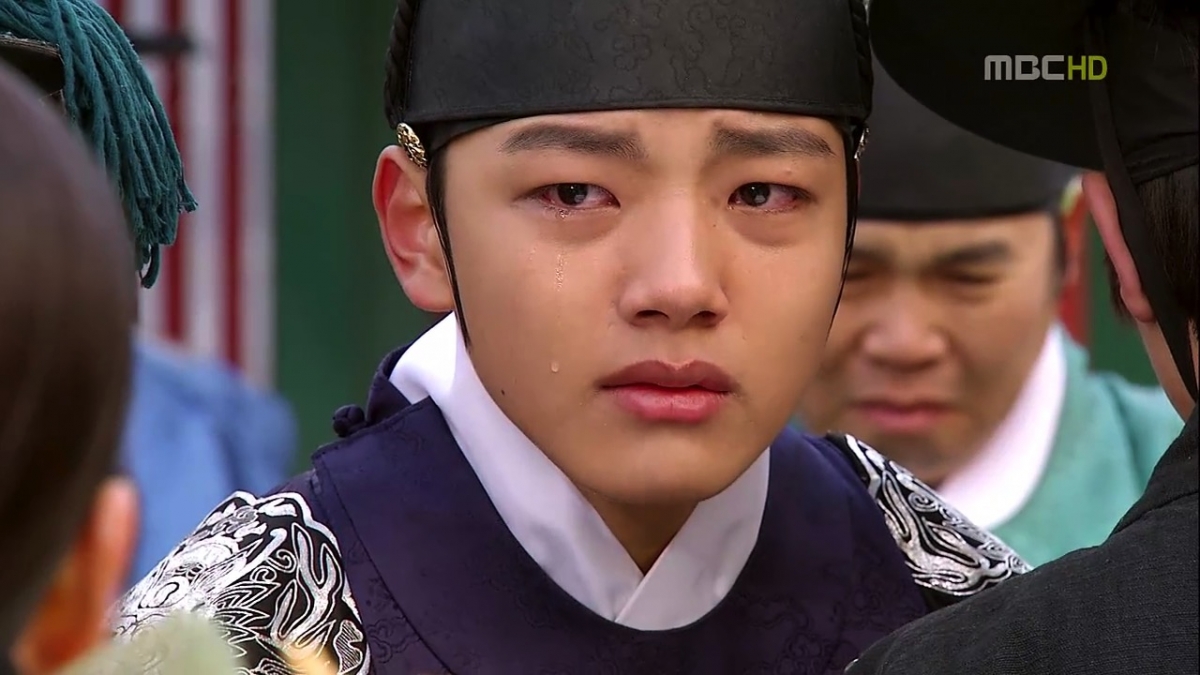 Vai diễn hoàng tử trẻ Lee Hwon trong bộ phim ăn khách "Mặt trăng ôm mặt trời" đã đưa tên tuổi Yeo Jin Goo lên hàng ngôi sao.