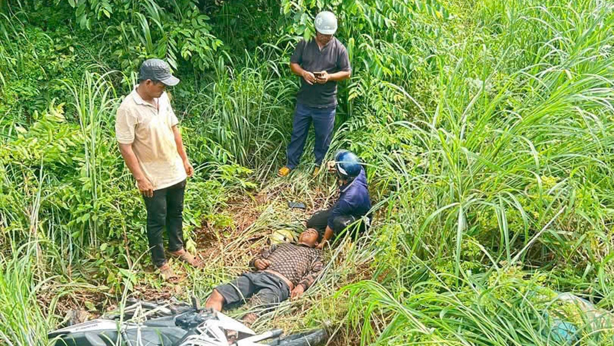 Nạn nhân được tìm thấy trong bụi cỏ 