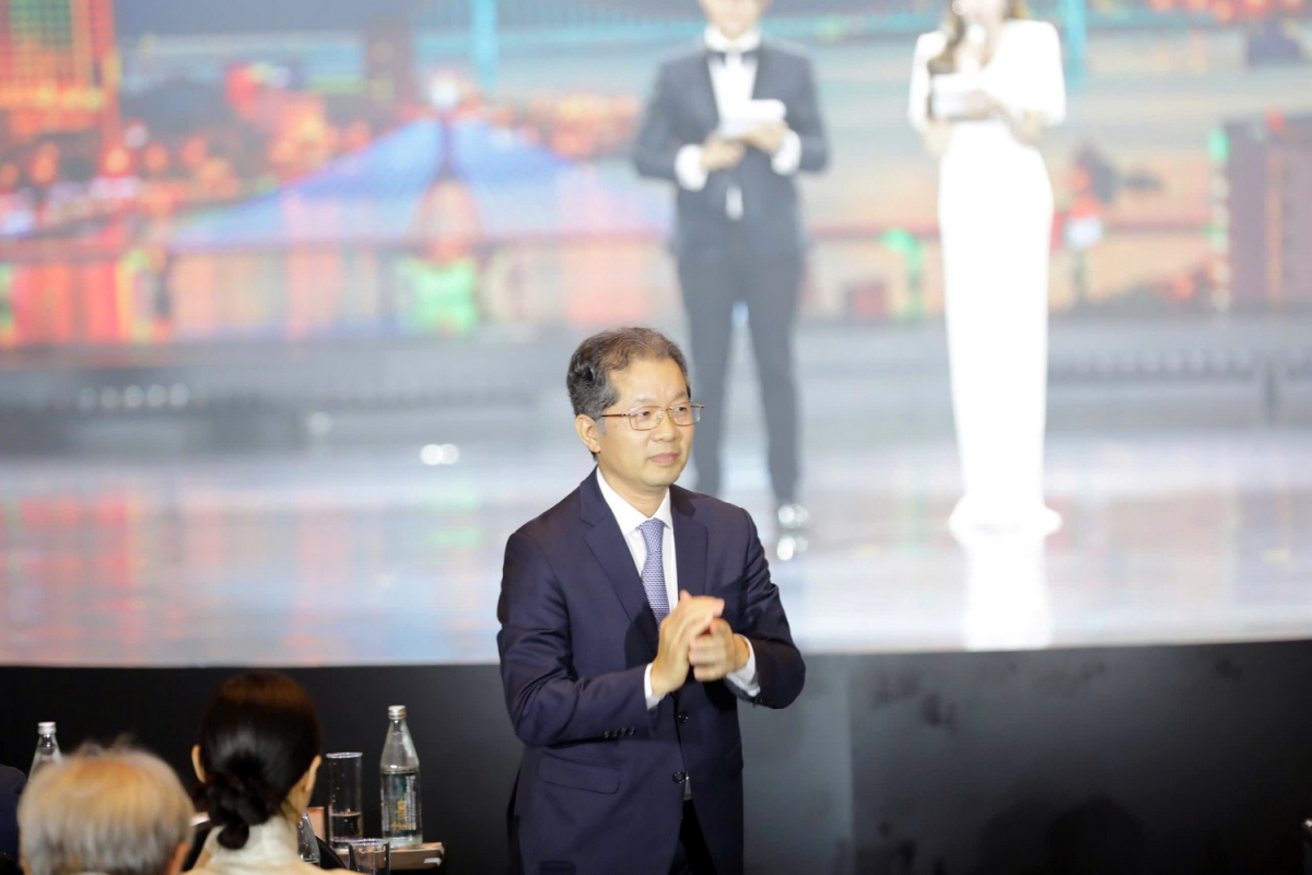 Ông Nguyễn Văn Quảng, Bí thư Thành ủy Đà Nẵng dự lễ trao giải