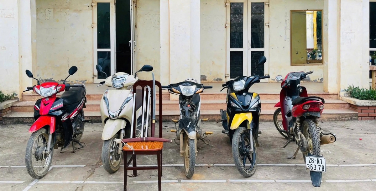 Phương tiện các đối tượng sử dụng. Ảnh: Trần Hải.