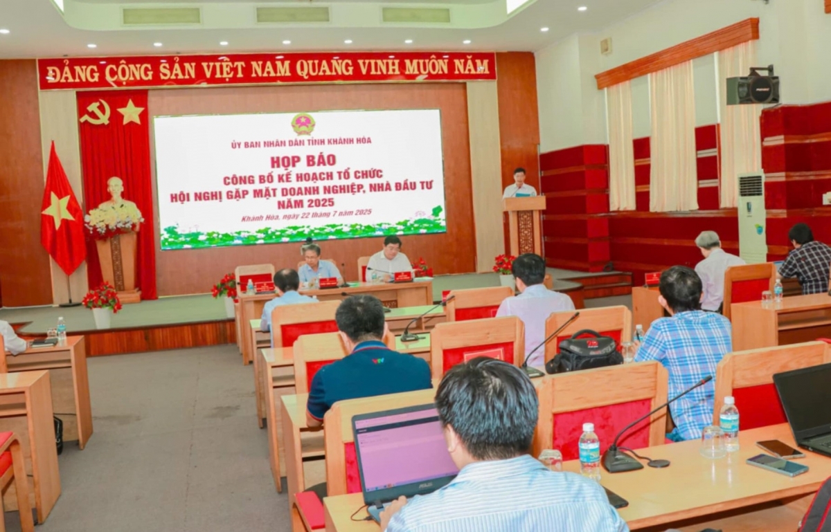 Quang cảnh buổi họp báo