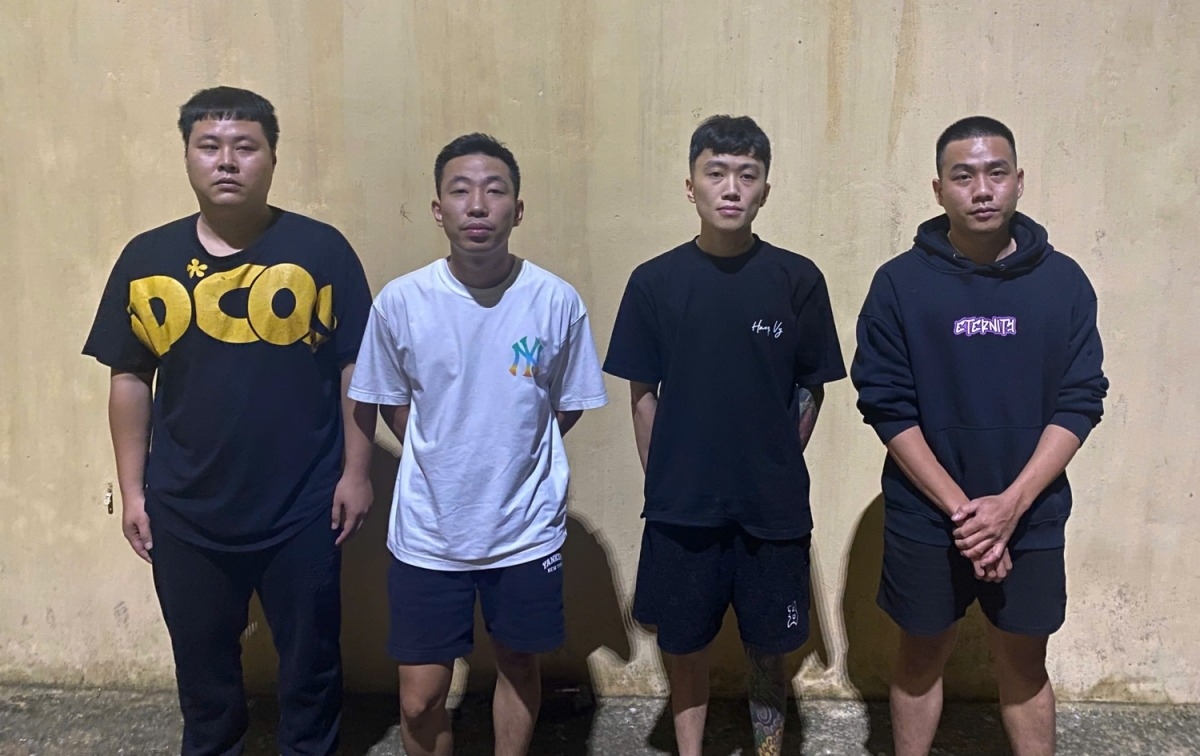 Các đối tượng "Cho vay lãi nặng trong giao dịch dân sự” bị Công an Quảng Ninh bắt giữ (nguồn ảnh: Công an tỉnh Quảng Ninh)