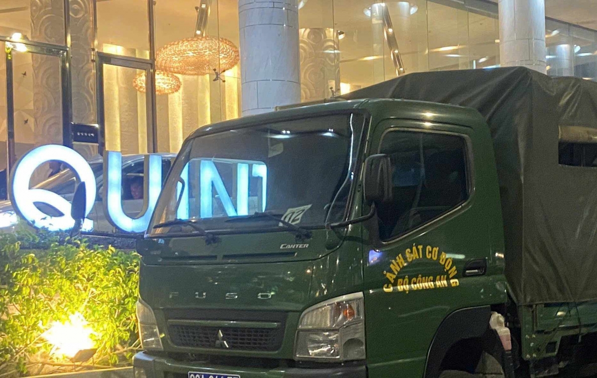 Lực lượng Công an làm việc tại khách sạn Quinter