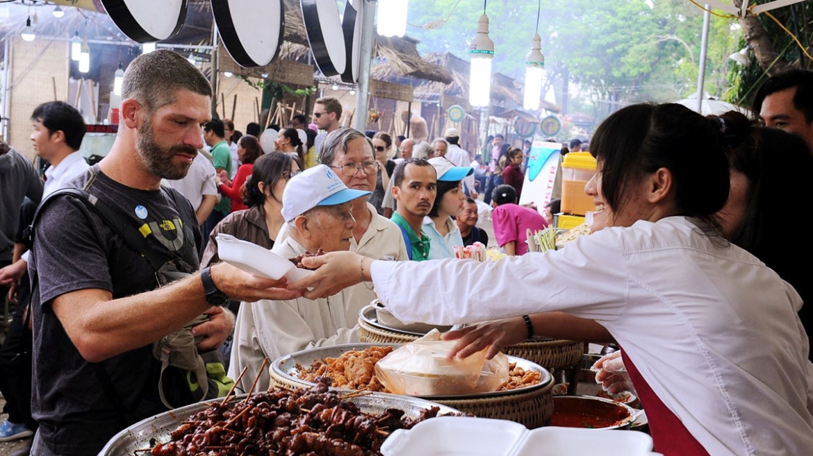 Du lịch ẩm thực cũng là một trong những lý do hàng đầu để họ lựa chọn cho một chuyến đi du lịch. Ảnh minh họa.