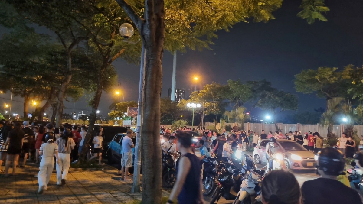 Hiện trường vụ ô tô đâm liên hoàn ở Hà Nội khiến nhiều người thương vong