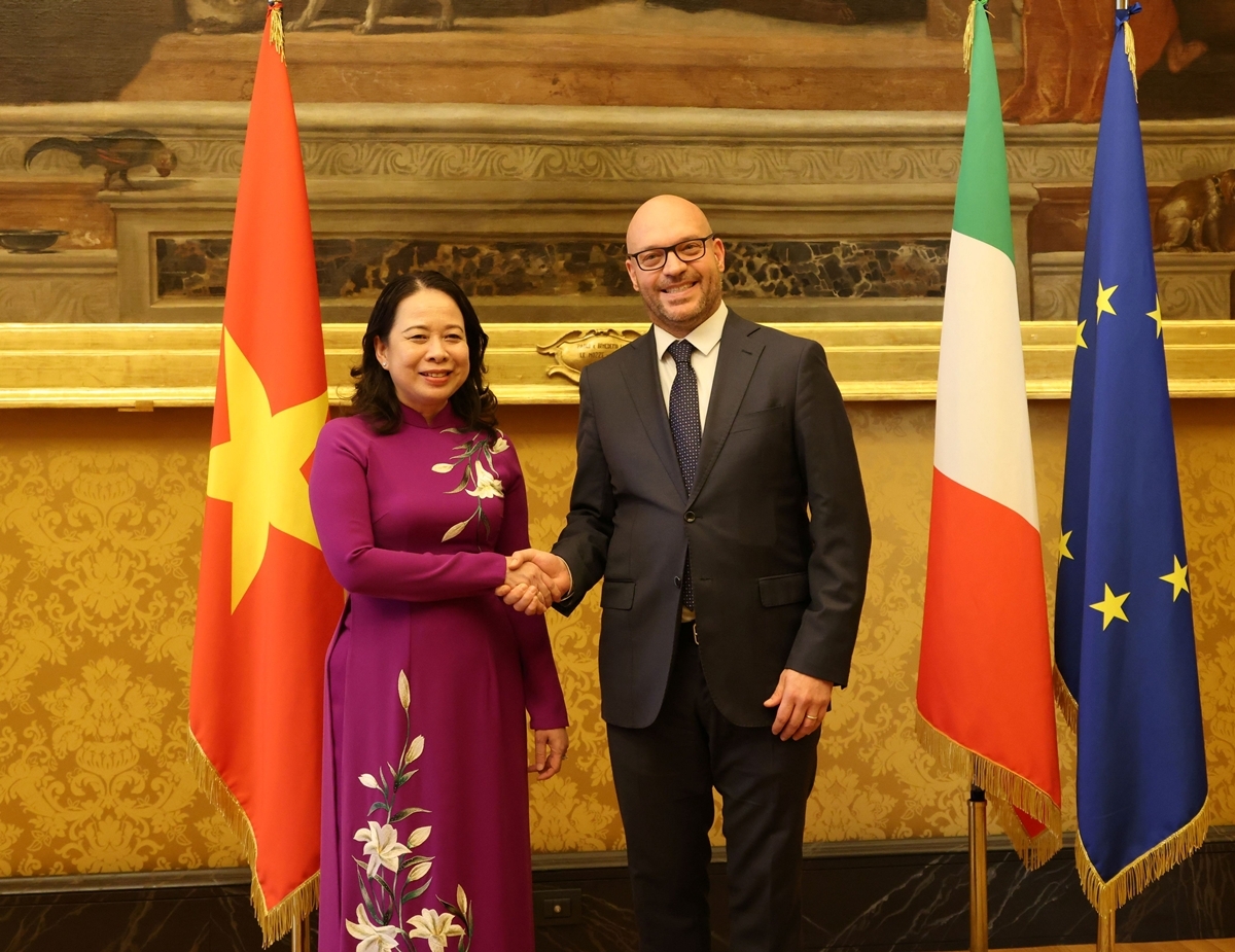 Phó Chủ tịch nước Võ Thị Ánh Xuân hội đàm với Chủ tịch Hạ viện Italy Lorenzo Fontana. (Ảnh: BNG)
