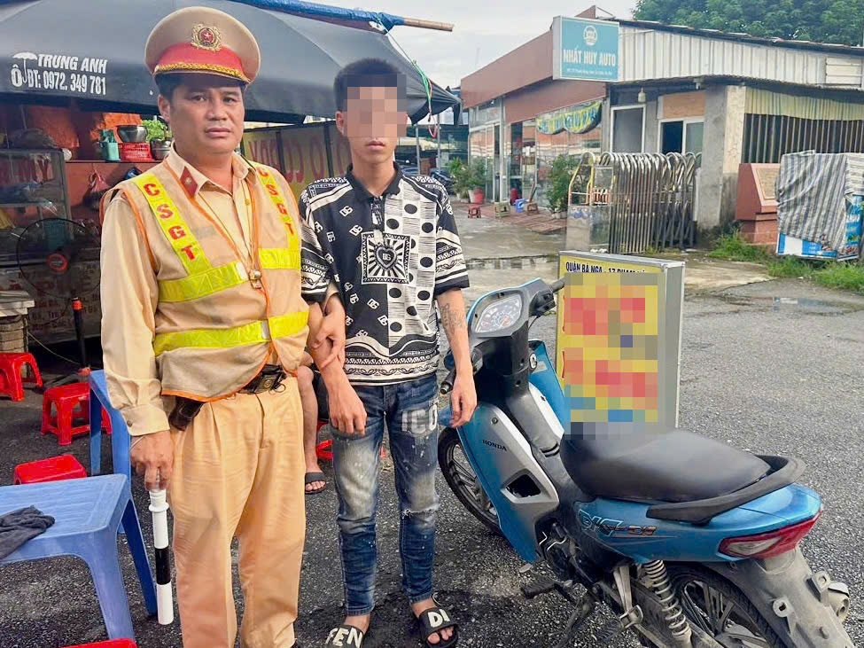 CSGT khống chế đối tượng, tạm giữ tang vật liên quan