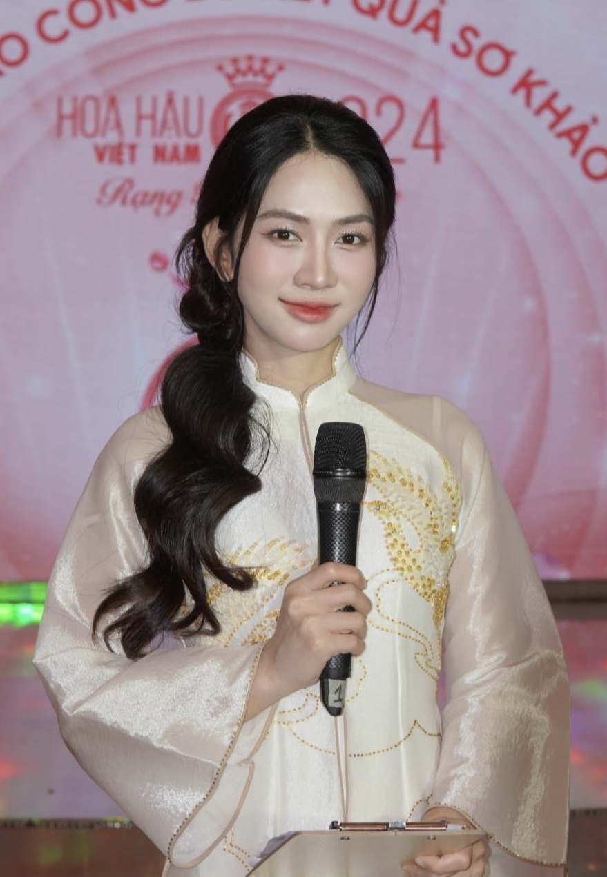 Hình ảnh nhẹ nhàng hiện tại của Lê Bống (Ảnh: FBNV)