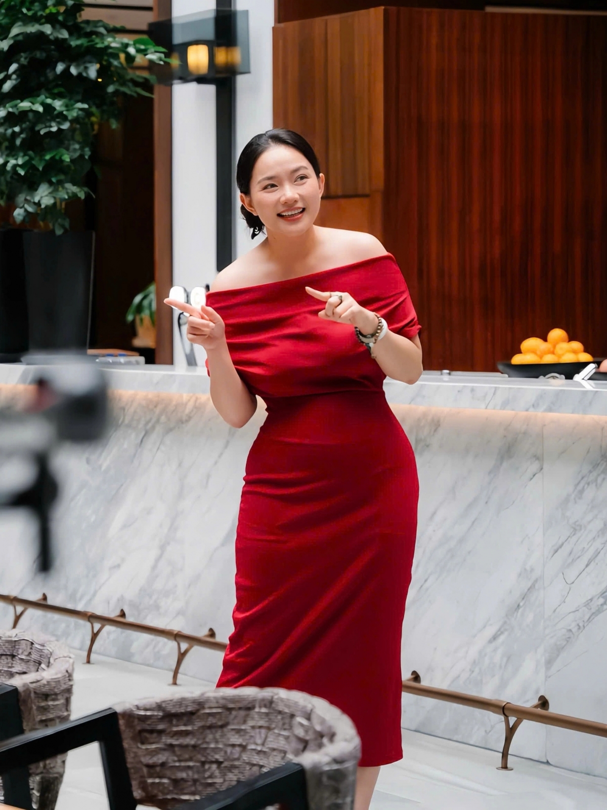 Cựu người mẫu - diễn viên Phan Như Thảo hiện nặng 80 kg, tăng 18 kg sau một năm trị bệnh về túi mật, thường chọn trang phục tối giản, màu sẫm để che khuyết điểm cơ thể.