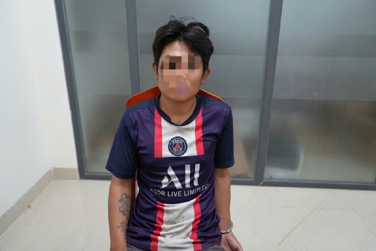 Nguyễn Quốc Long tại Công an phường Phan Thiết. Ảnh: CALĐ