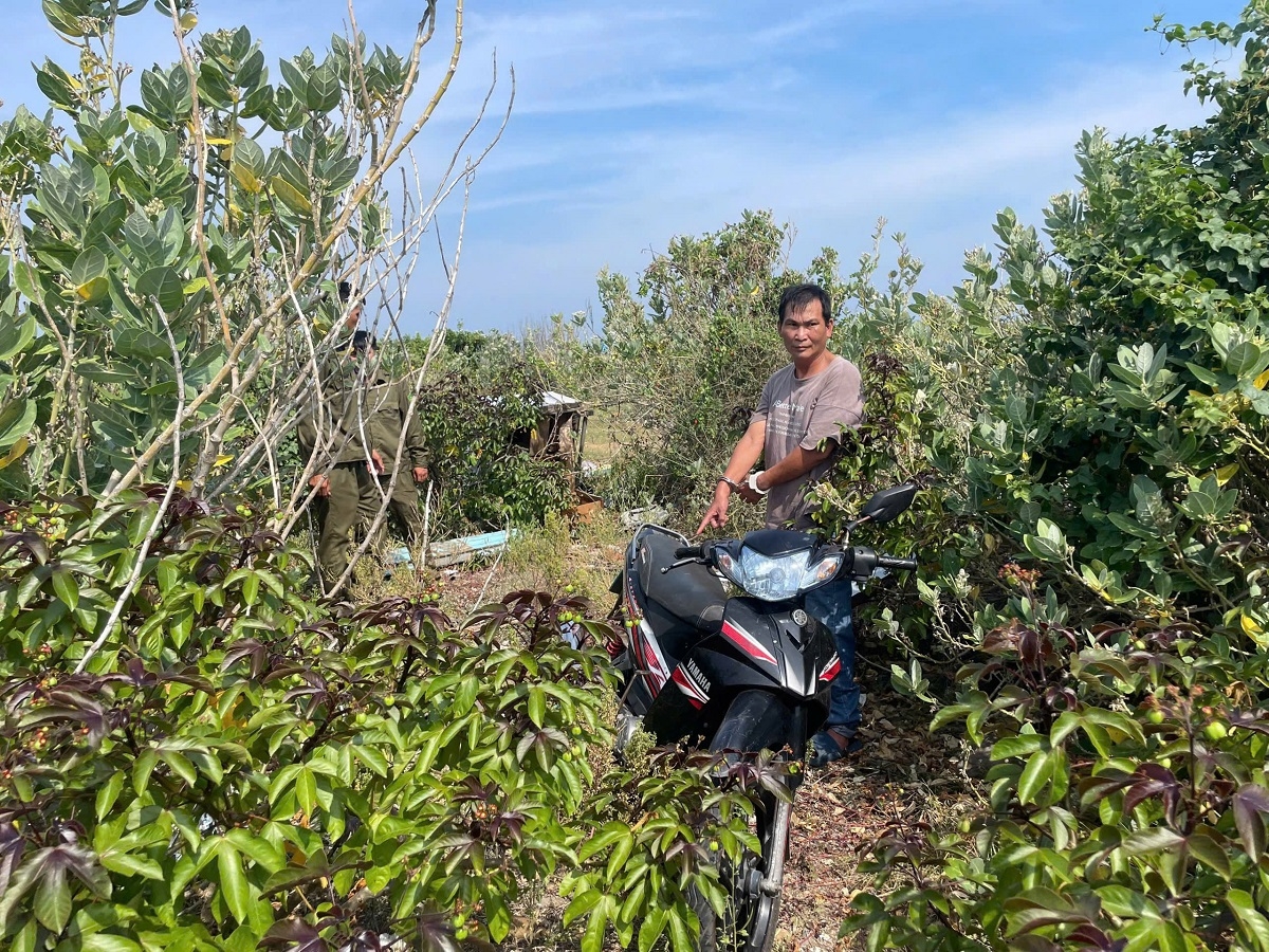 Đối tượng Trần Sơn chỉ điểm cất dấu xe