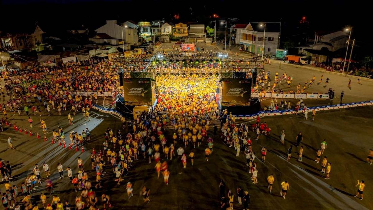 Hơn 4.000 người cùng chạy bộ lan tỏa tinh thần thể thao, kết nối doanh nghiệp ở Huế