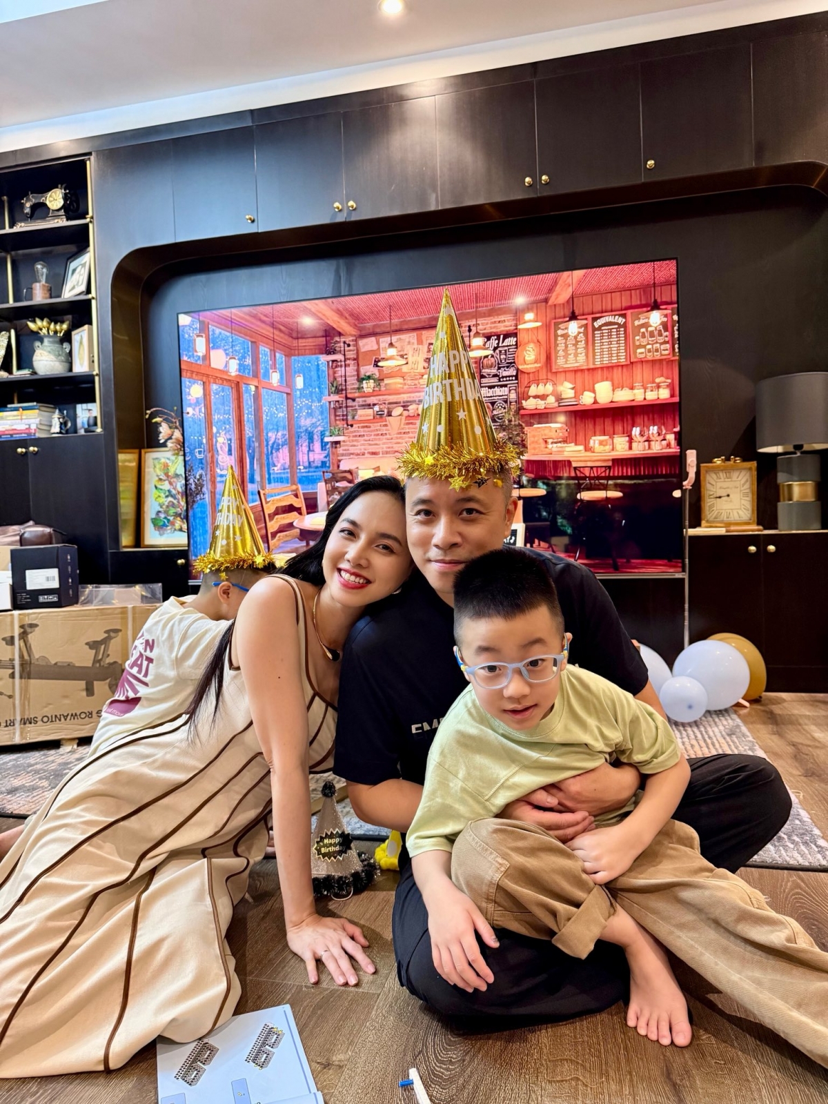 Vợ chồng Victor Vũ – Đinh Ngọc Diệp tổ chức sinh nhật cho con trai.