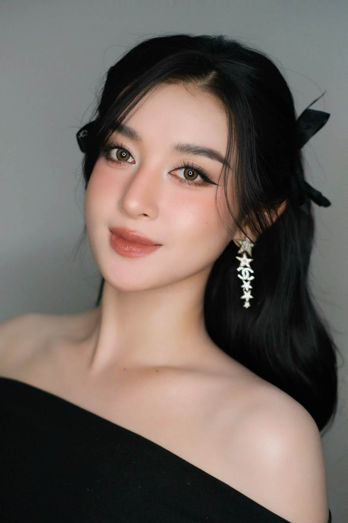 “Không ai có thể khiến bạn trở nên tốt hơn. Bạn tốt lên là nhờ những giông bão, tự mình chữa lành, tự mình buông bỏ, tự mình trưởng thành”, Á hậu Huyền My tâm sự. (Nguồn: FBNV)