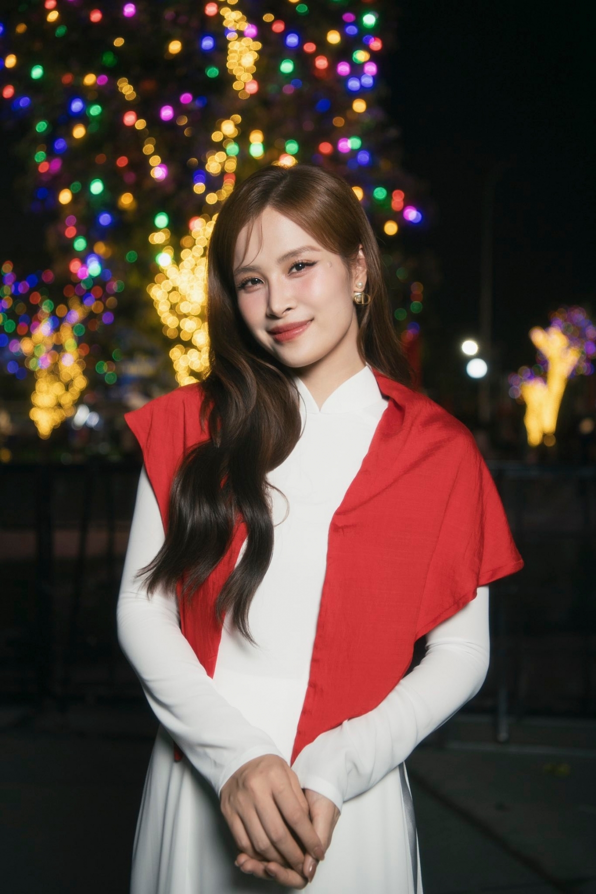 “Vô cùng vinh dự khi được góp mặt vào những ngày trọng đại của dân tộc, mừng Đại lễ 80 năm Quốc Khánh 2/9”, ca sĩ Đông Nhi bày tỏ.