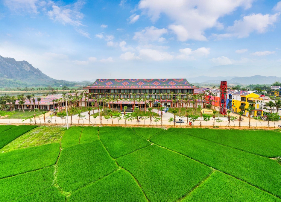 Flamingo Heritage Onsen &amp; Resort nằm tại trung tâm vùng di sản cách mạng Tân Trào