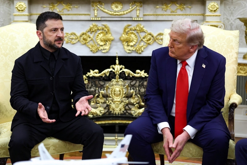 Cuộc gặp giữa ông Trump và ông Zelensky diễn ra cởi mở (Ảnh: Reuters)