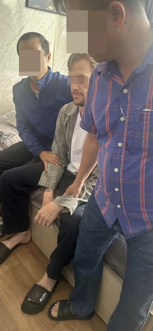 Nghi phạm cướp tiệm vàng vừa bị bắt