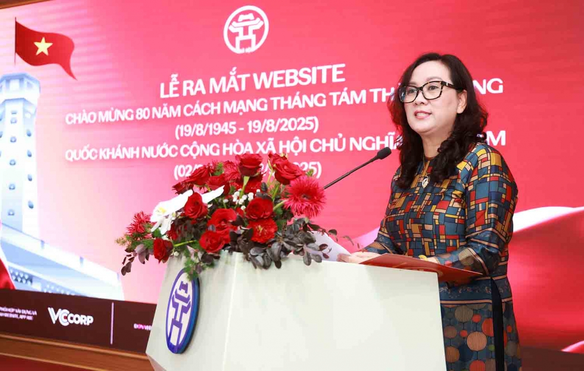 Phó Giám đốc Sở Văn hóa và Thể thao Hà Nội Nguyễn Thị Mai Hương phát biểu tại buổi lễ.