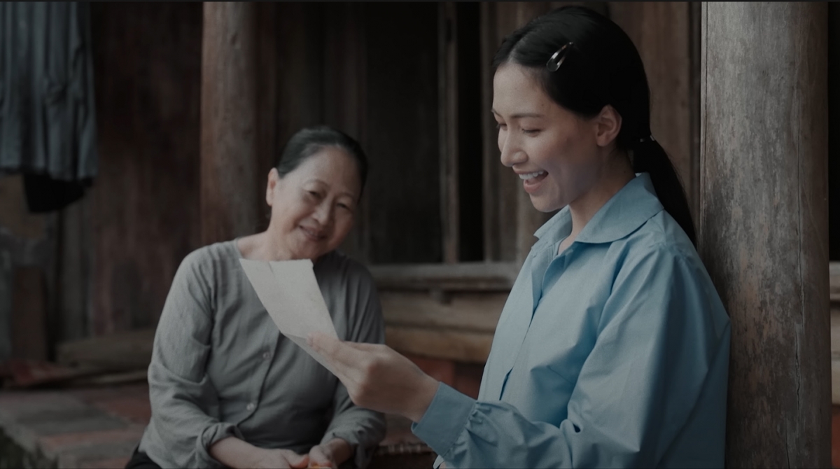 Hòa Minzy chia sẻ mong muốn sản phẩm của mình sẽ giúp khán giả, đặc biệt là người trẻ, hiểu hơn về sự khốc liệt của 81 ngày đêm Thành cổ Quảng Trị.