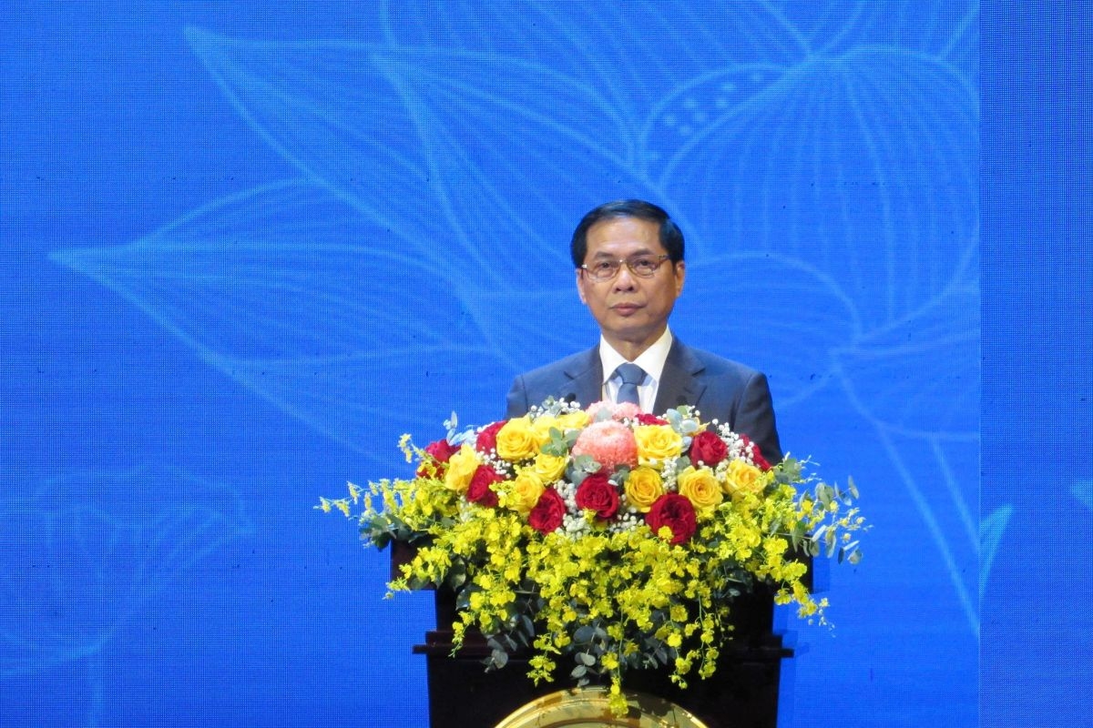 Phó Thủ tướng, Bộ trưởng Bộ Ngoại giao Bùi Thanh Sơn phát biểu tại buổi lễ