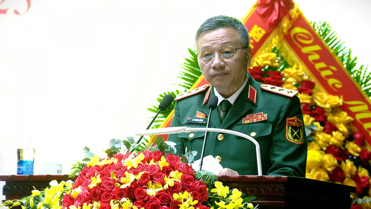 Thượng tướng Lê Quang Minh biểu dương những thành tích mà Bộ Tư lệnh Lăng Chủ tịch Hồ Chí Minh đã làm được trong nhiệm kỳ qua