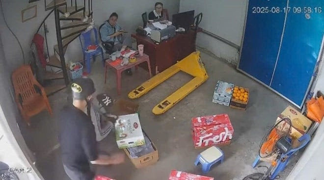 Hiện trường vụ việc. Ảnh cắt từ clip