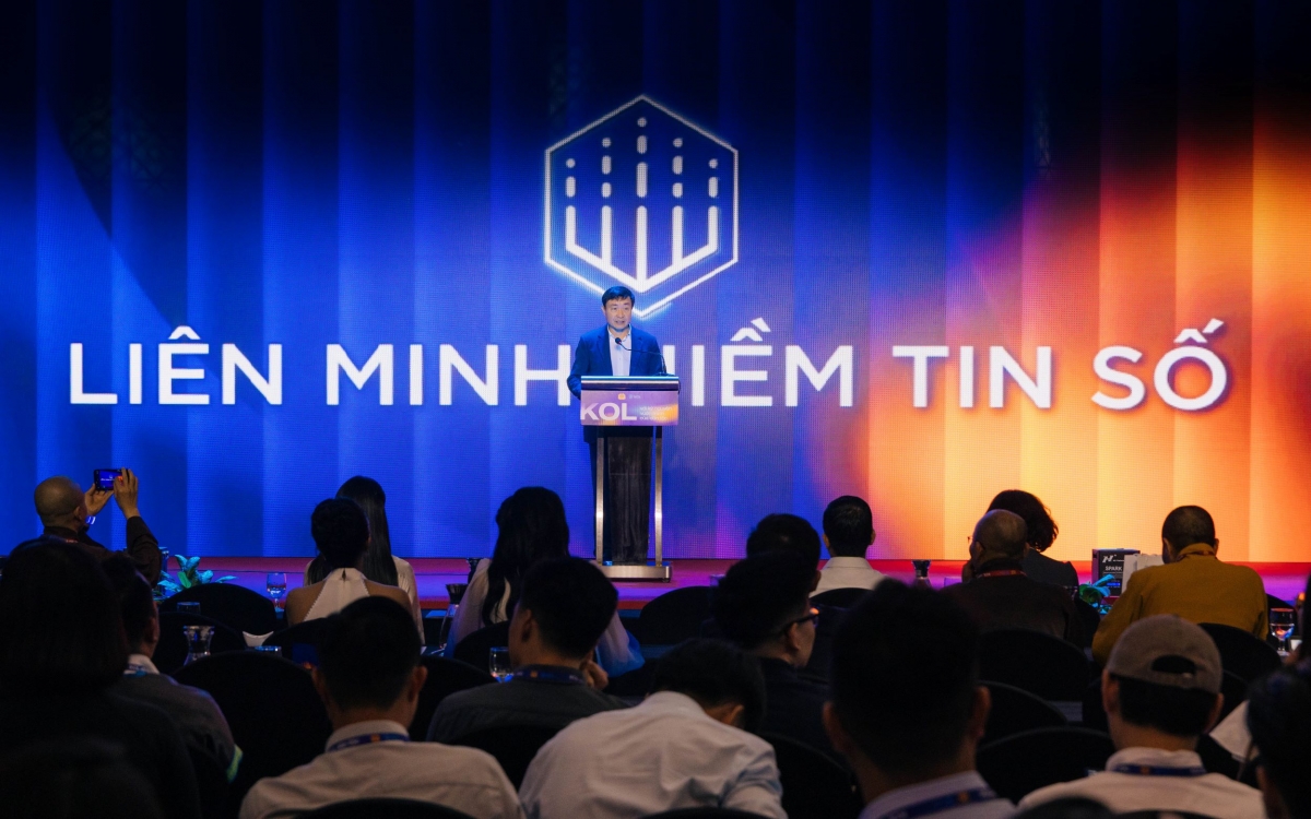 Trung tướng Nguyễn Minh Chính, Phó Chủ tịch Thường trực Hiệp hội An ninh mạng quốc gia phát biểu tại sự kiện (Ảnh: NCA)