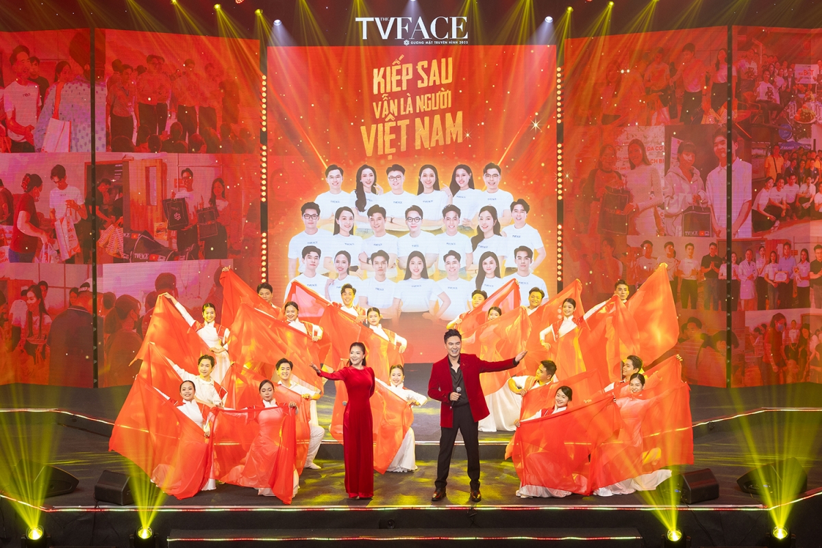 Quốc Trí bất ngờ song ca cùng Thanh Ngọc tại The TVFace