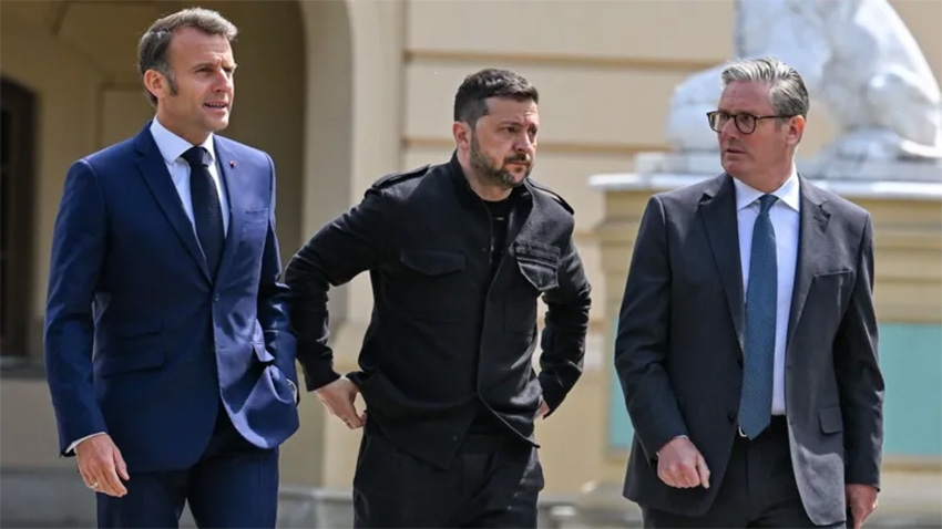 Tổng thống Pháp Emmanuel Macron, Tổng thống Ukraine Volodymyr Zelensky và Thủ tướng Anh Keir Starmer. Ảnh: EPA