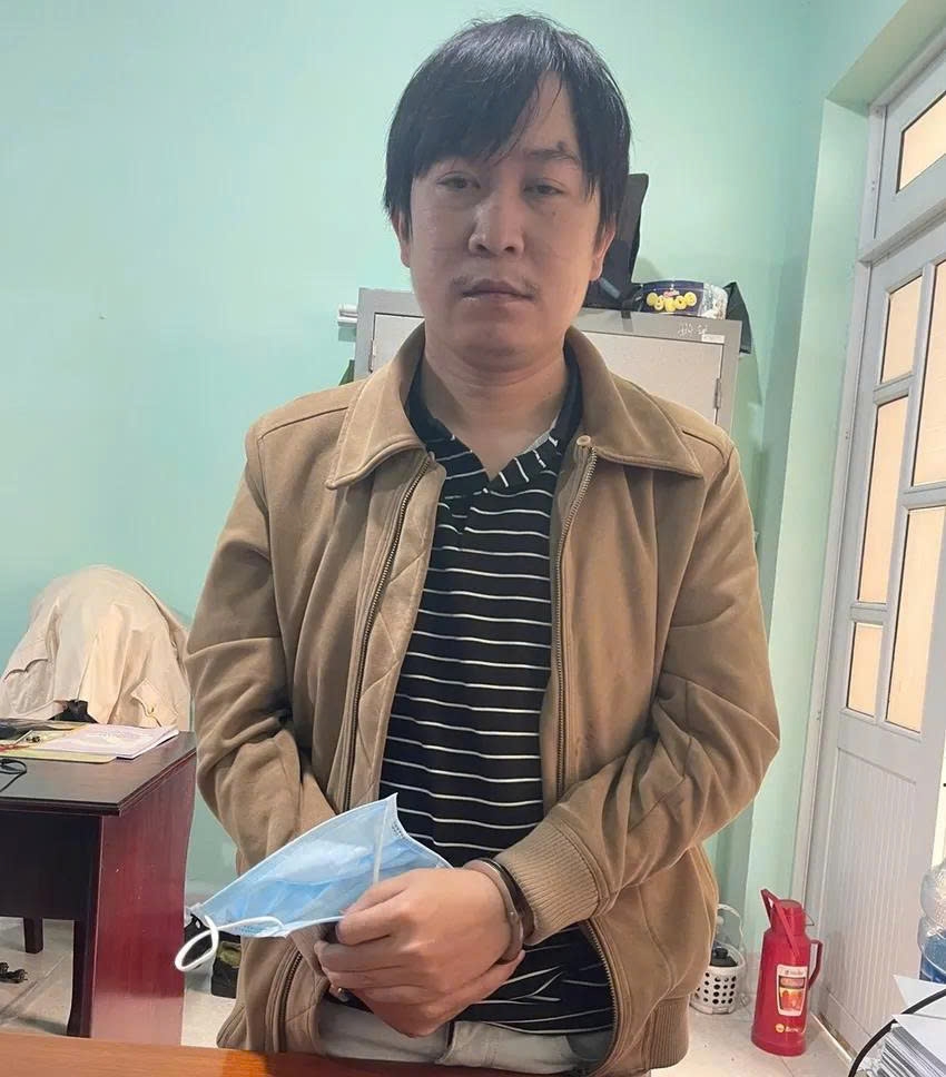 Trần Quốc Huy bị bắt vì chiếm đoạt 9 tỉ đồng của bạn học