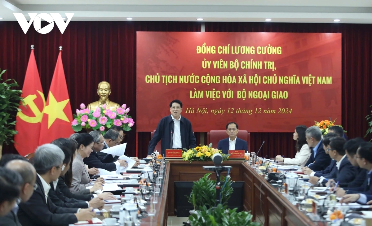 Chủ tịch nước Lương Cường tới thăm và làm việc với Bộ Ngoại giao, ngày 12/12/2024