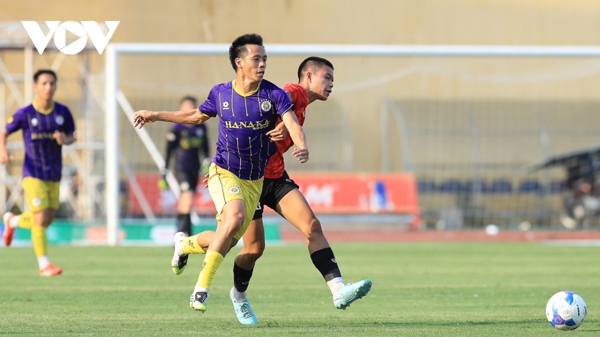 Trần Thành Trung trong trận giao hữu Hà Nội FC vs Ninh Bình. (Ảnh: Hoài Thương). 