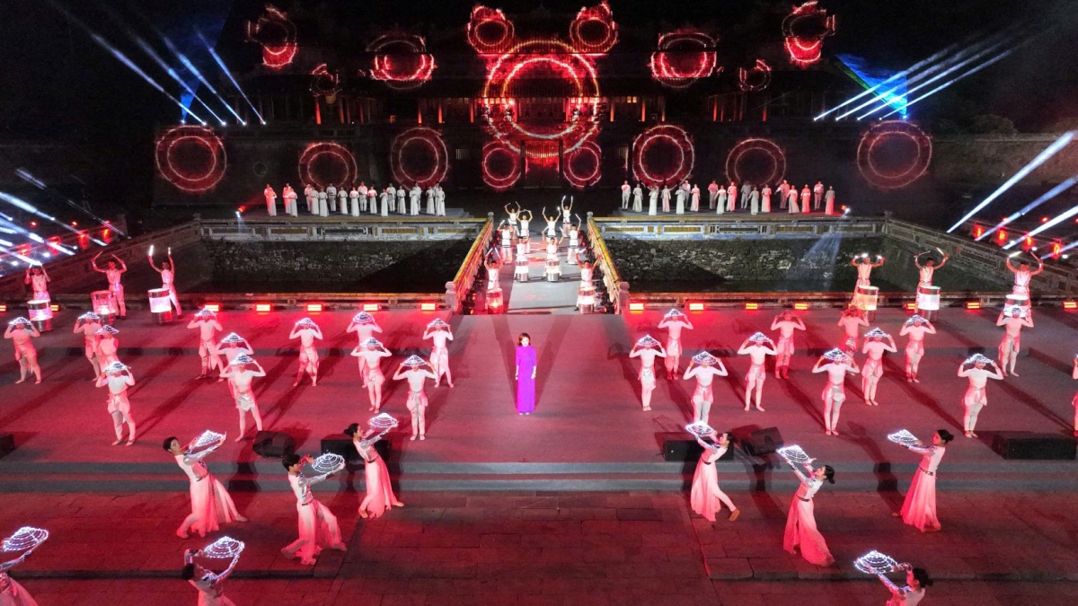 Chương trình tái hiện những dấu mốc lịch sử vẻ vang của dân tộc nhân kỷ niệm 80 năm Cách mạng Tháng Tám và Quốc khánh 2/9