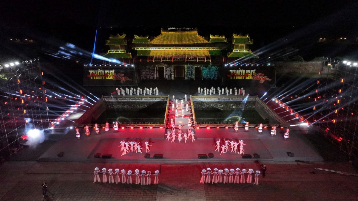 Chương trình nghệ thuật tại điểm cầu Huế