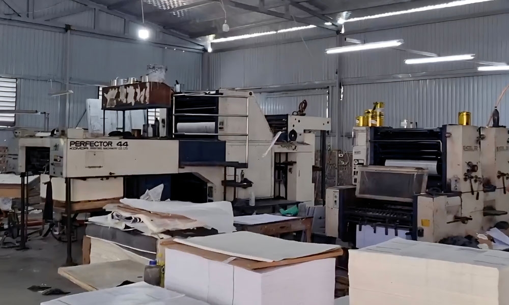 Xưởng sản xuất sách giả bị phát hiện tại Hà Nội