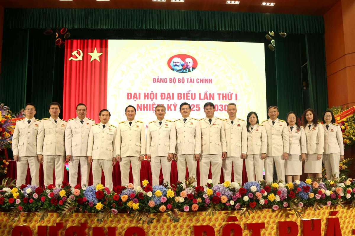 Đảng ủy Cục Thuế tiếp tục tăng cường vai trò lãnh đạo toàn diện của Đảng ủy đối với nhiệm vụ chính trị được giao, bảo đảm sự thống nhất giữa công tác xây dựng Đảng với công tác chuyên môn