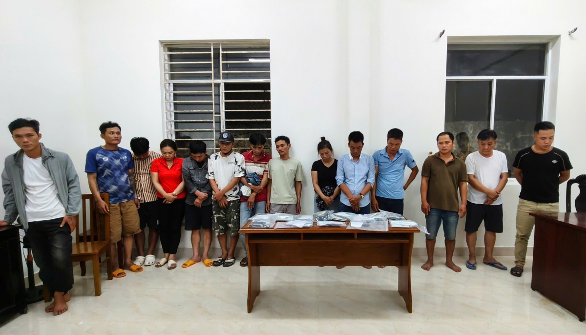 Cơ quan công an tạm giữ 14 đối tượng để tiếp tục điều tra