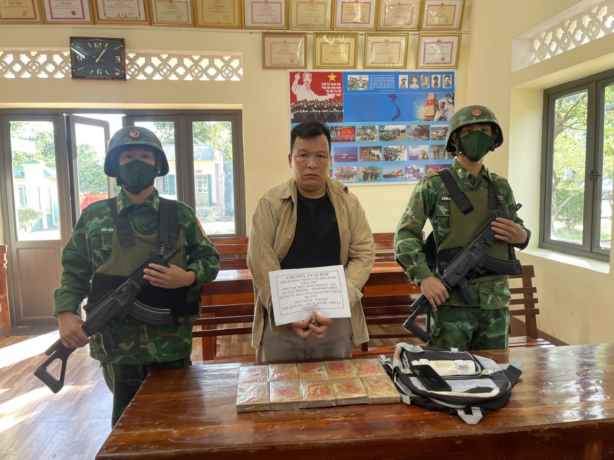 Đối tượng Tòng Văn Quí cùng tang vật