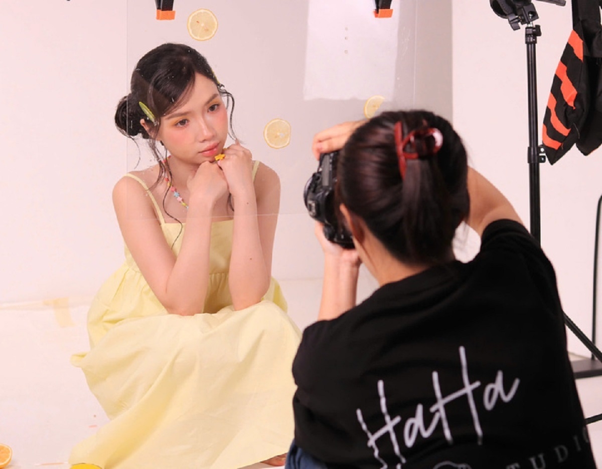 Chị Hạnh, chủ một studio nhỏ tại phường Bình Lợi Trung, TP.HCM vẫn chưa thể mua nhà dù thu nhập mỗi tháng khoảng 30 triệu đồng. (Ảnh: Đại Việt)