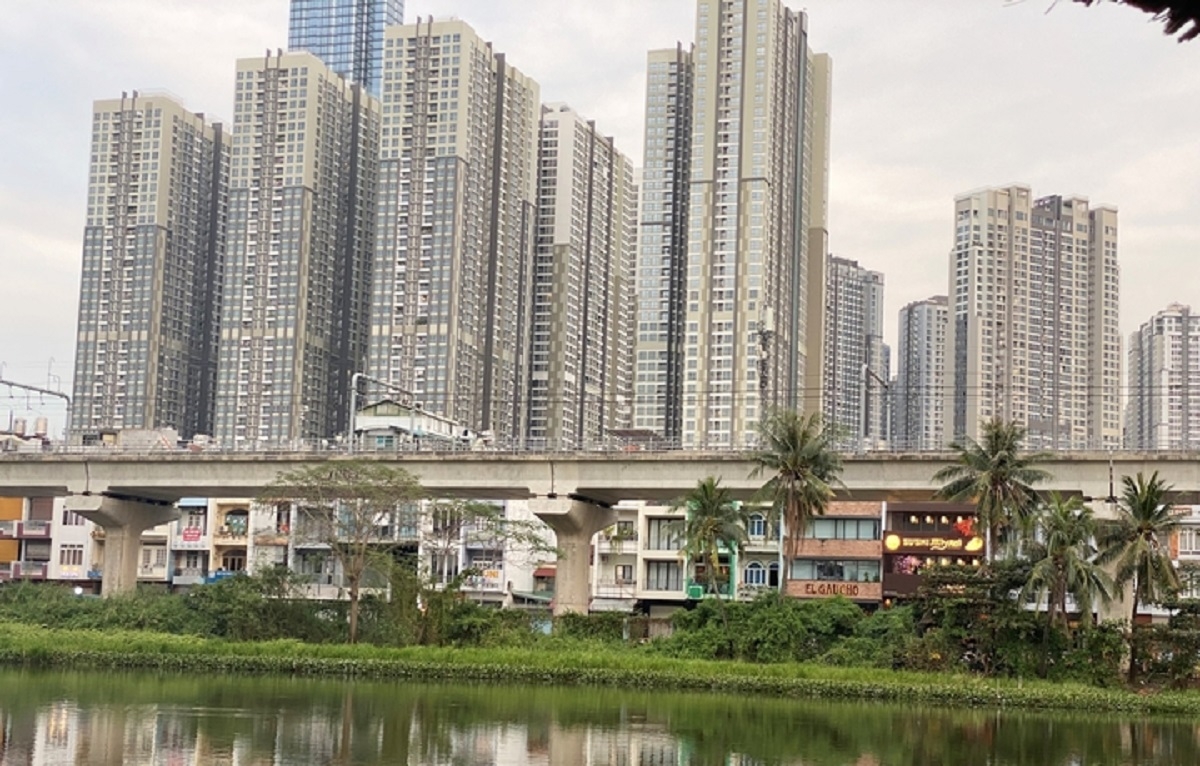 Giá nhà tại TP.HCM liên tục lập đỉnh mới trong những năm qua. (Ảnh: Đại Việt)