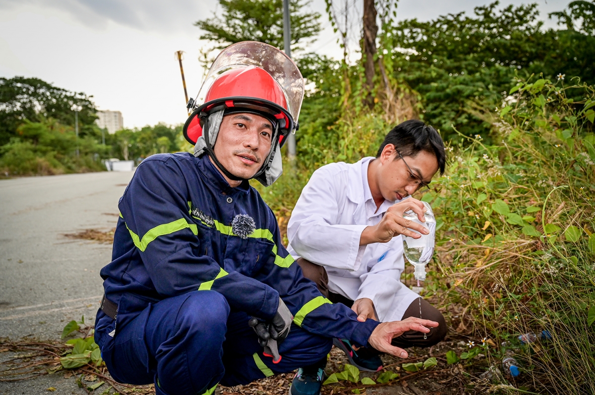 Liên Bỉnh Phát chịu đau để hoàn thành nhiệm vụ