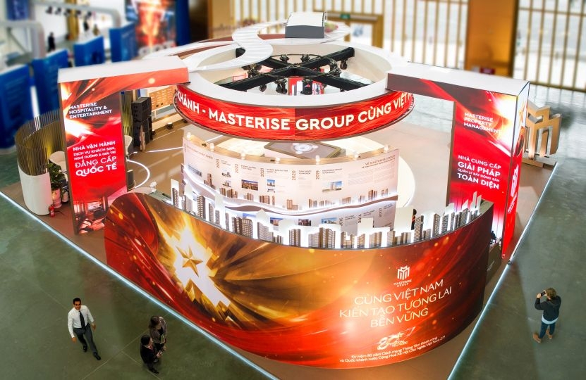 Gian hàng Masterise Group thu hút mọi ánh nhìn với thiết kế hiện đại, nổi bật