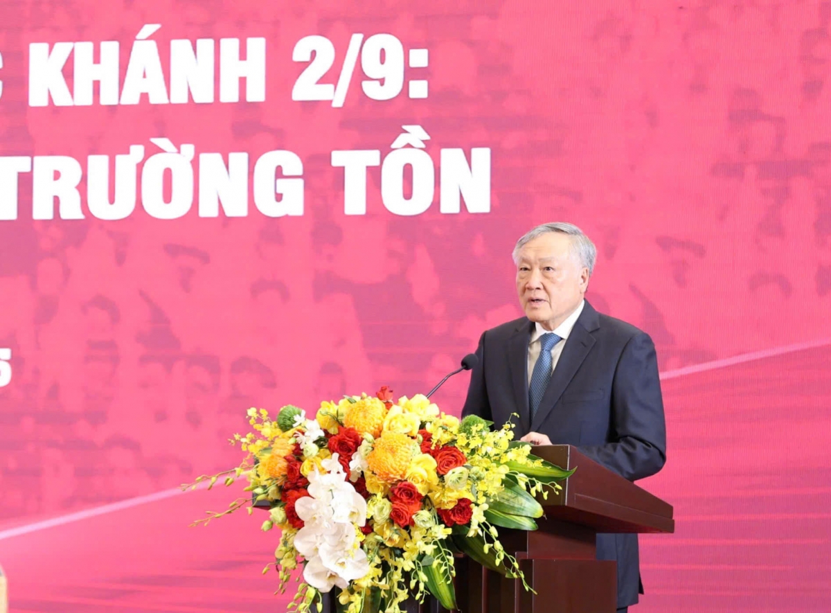 Phó Thủ tướng thường trực Chính phủ Nguyễn Hòa Bình phát biểu tại hội thảo “Cách mạng tháng Tám và Quốc khánh 2/9: Giá trị thời đại và sức sống trường tồn”.