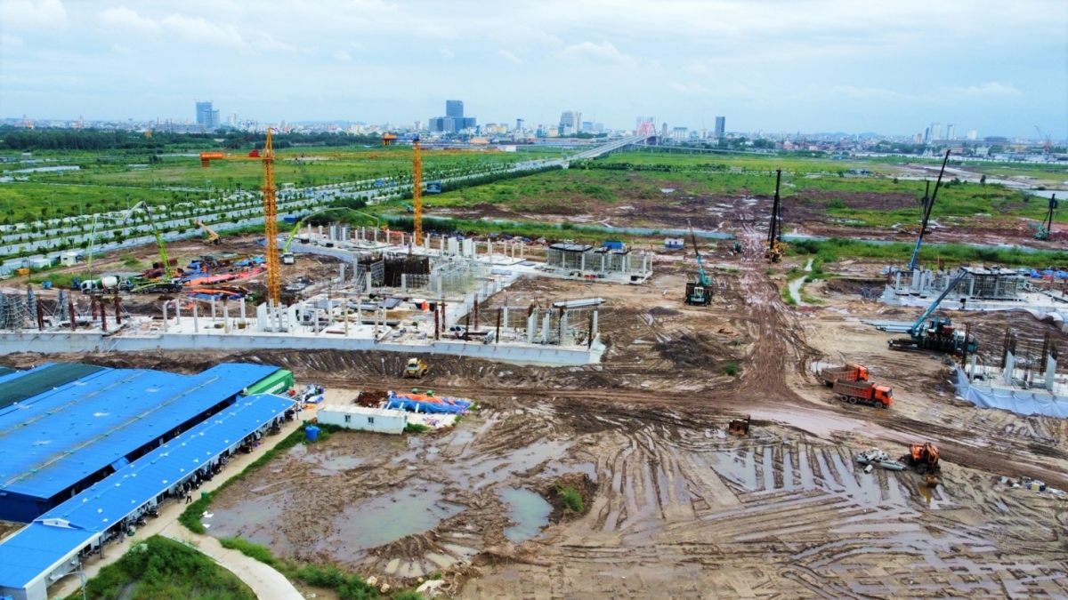 Bộ Tài chính đề xuất đơn giản hóa thủ tục đầu tư kinh doanh, tăng cường phân cấp thẩm quyền chấp thuận chủ trương đầu tư. (Ảnh minh họa: KT)