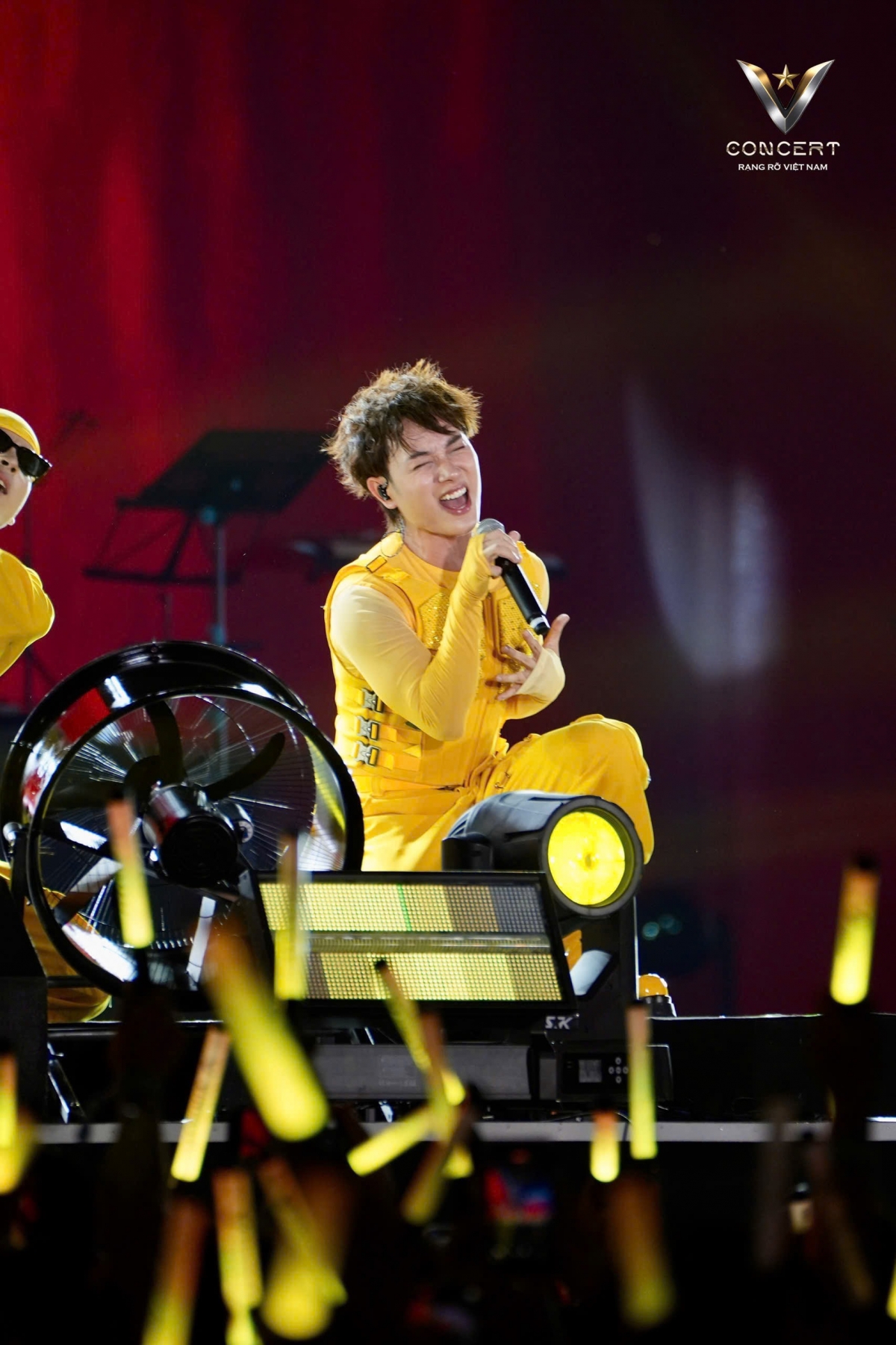 Trúc Nhân mang loạt hit “Thật bất ngờ”, "Có không giữ mất đừng tìm", "Không ra gì", "Bốn chữ lắm" đến V Concert.