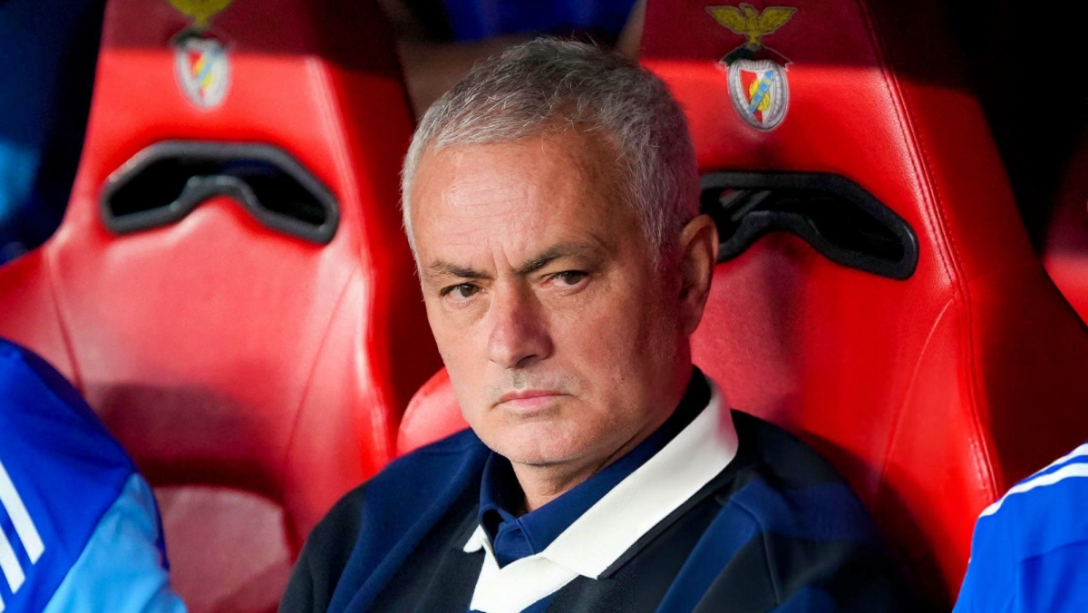 HLV Jose Mourinho bị Fenerbahce sa thải sau 6 trận đầu tiên mùa giải 2025/2026. (Ảnh: Getty)