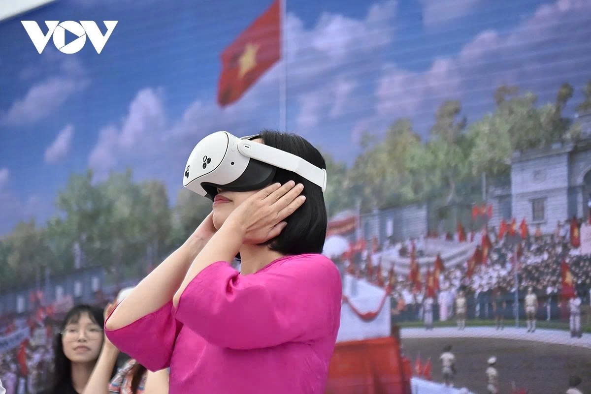 Khách tham quan đặc biệt ấn tượng với trải nghiệm thực tế ảo